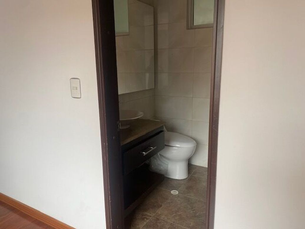 Apartaestudio en venta en El Batan, Bogotá, 42 m² · foto 10 de 20