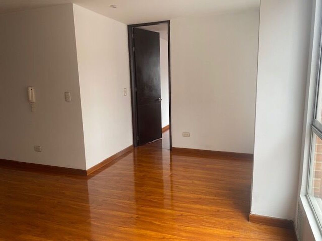 Apartaestudio en venta en El Batan, Bogotá, 42 m² · foto 12 de 20