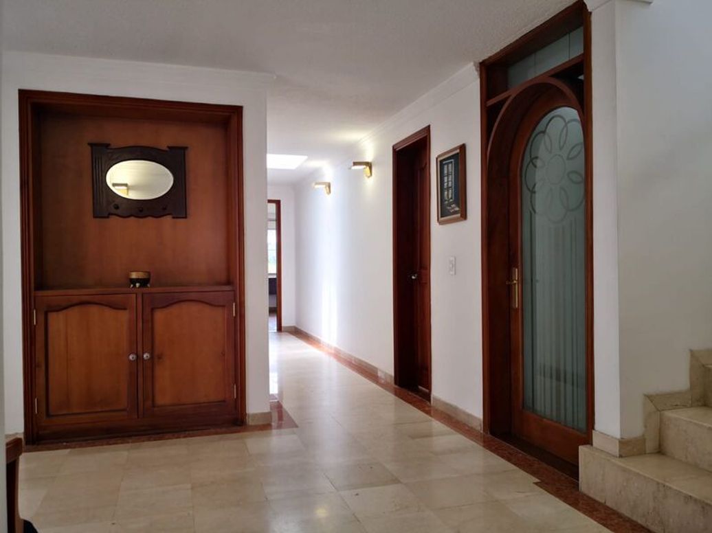 Casa de 3 alcobas en venta en Mónaco, Bogotá, 270 m² · foto 3 de 20