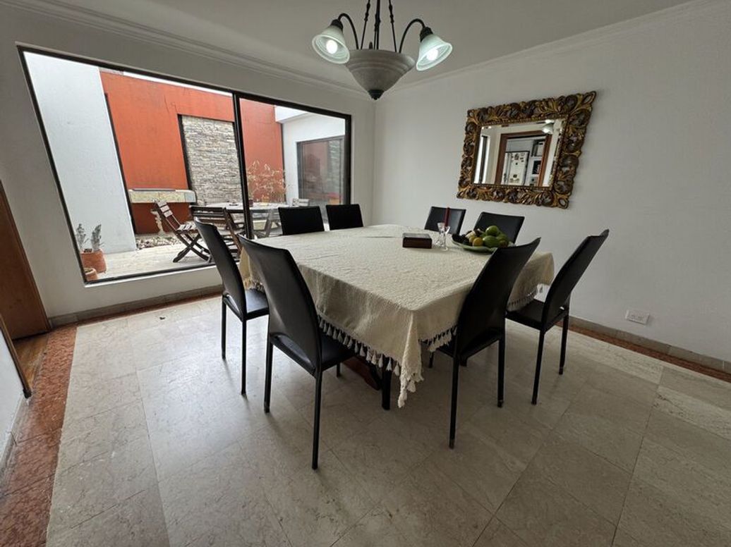 Casa de 3 alcobas en venta en Mónaco, Bogotá, 270 m² · foto 8 de 20