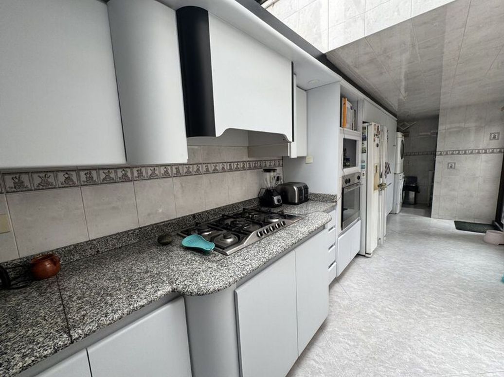 Casa de 3 alcobas en venta en Mónaco, Bogotá, 270 m² · foto 10 de 20