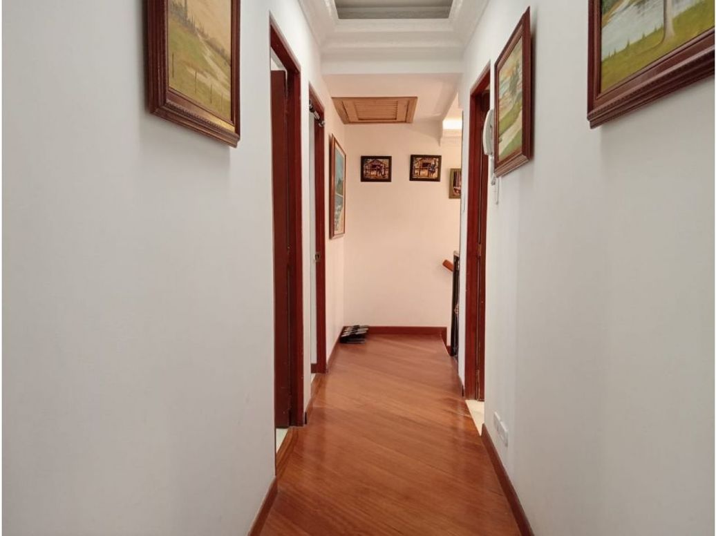 Casa de 4 alcobas en venta en Usaquén, Bogotá, 274 m² · foto 11 de 20