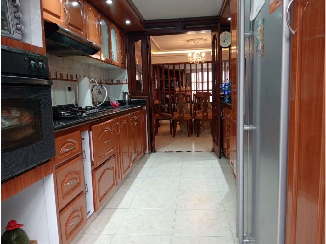 Casa de 4 alcobas en venta en Usaquén, Bogotá, 274 m² · foto 5 de 20