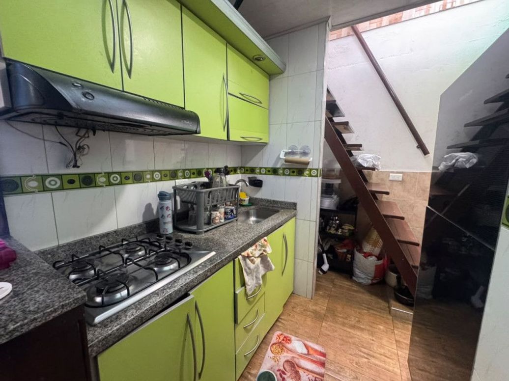 Apartamento de 3 alcobas en venta en El Vergel, Bogotá, 60 m² · foto 4 de 16