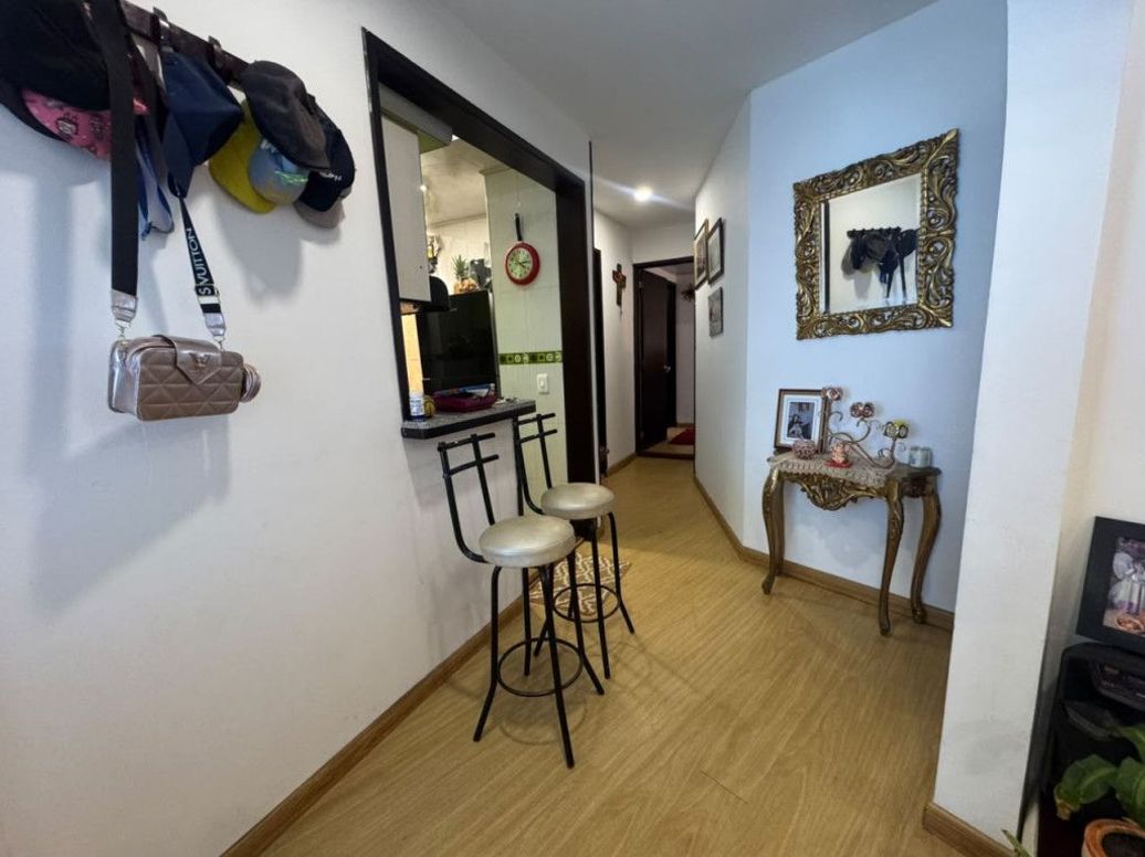 Apartamento de 3 alcobas en venta en El Vergel, Bogotá, 60 m² · foto 15 de 16