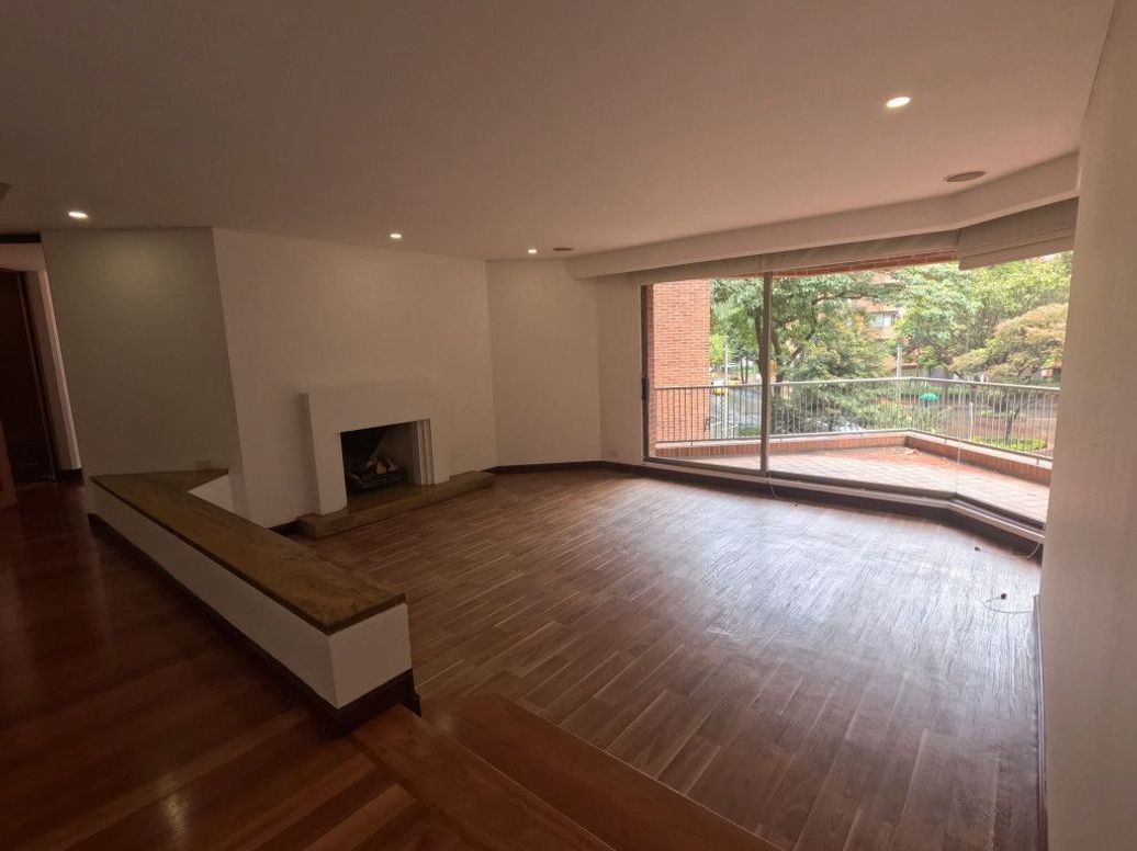 Apartamento de 4 alcobas en venta en El Retiro, Bogotá, 277 m² · foto 7 de 20