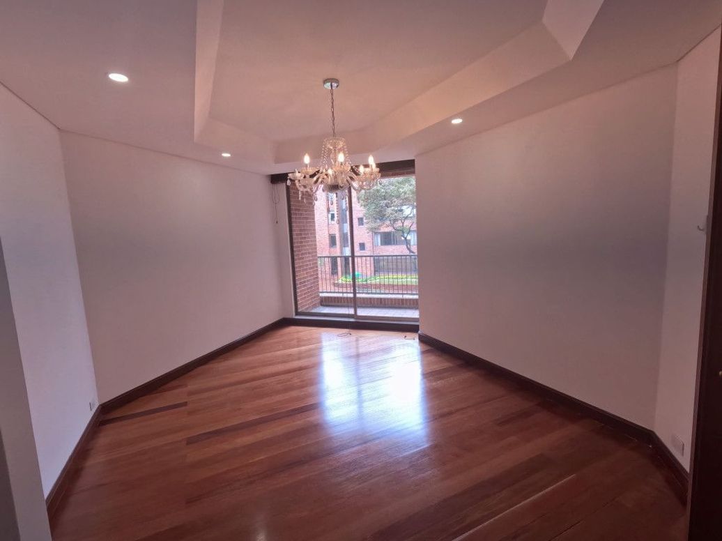 Apartamento de 4 alcobas en venta en El Retiro, Bogotá, 277 m² · foto 8 de 20