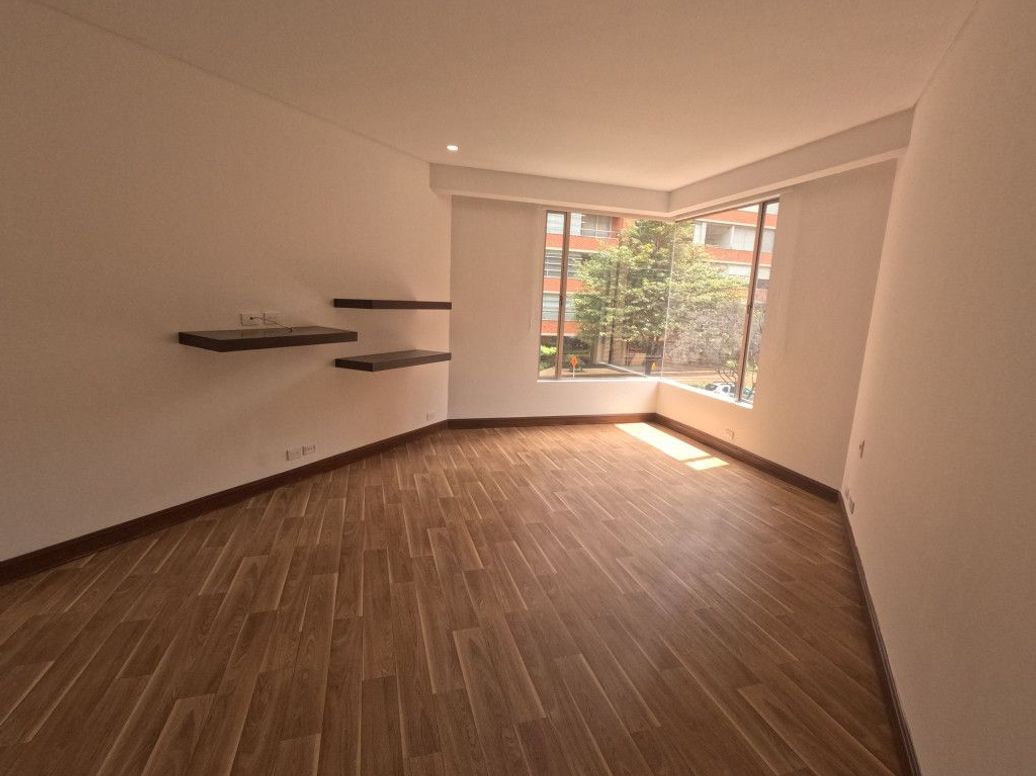Apartamento de 4 alcobas en venta en El Retiro, Bogotá, 277 m² · foto 18 de 20