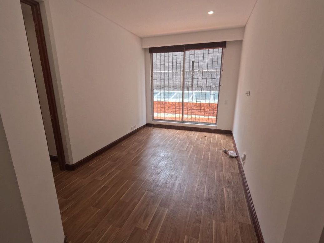 Apartamento de 4 alcobas en venta en El Retiro, Bogotá, 277 m² · foto 19 de 20