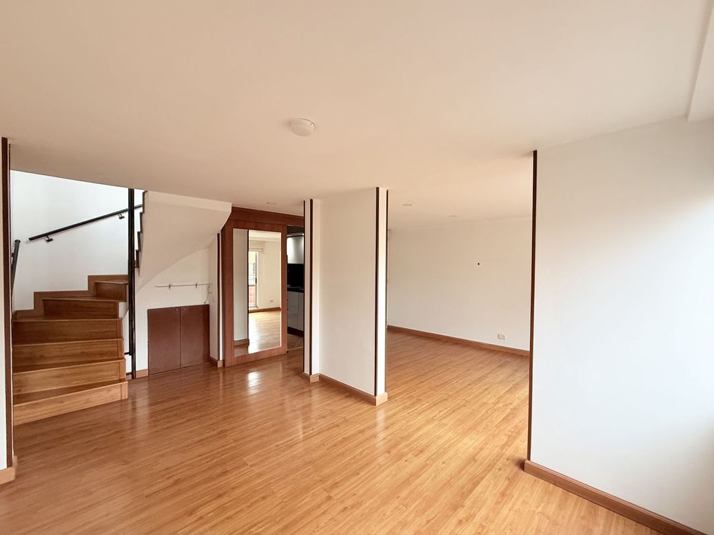 Apartamento de 3 alcobas en venta en San Antonio Nor - Occidental, Bogotá, 129 m² · foto 3 de 20