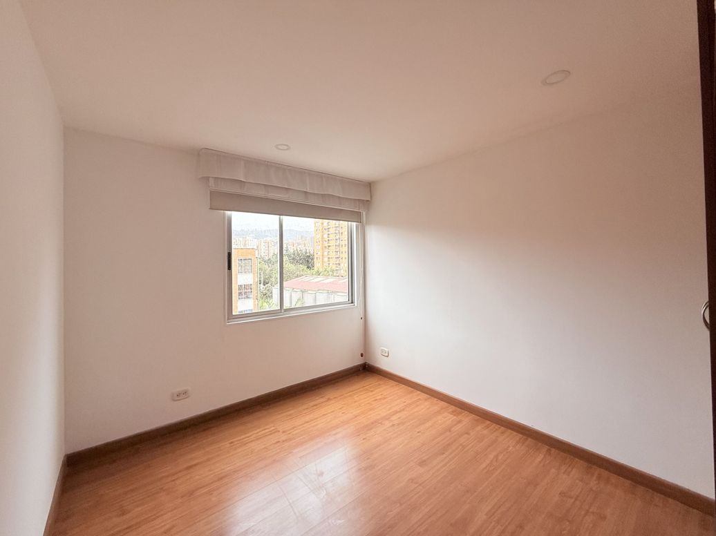 Apartamento de 3 alcobas en venta en San Antonio Nor - Occidental, Bogotá, 129 m² · foto 10 de 20