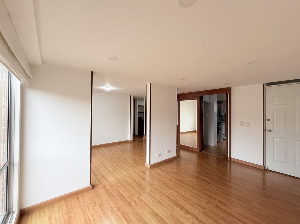 Apartamento de 3 alcobas en venta en San Antonio Nor - Occidental, Bogotá, 129 m² · foto 4 de 20