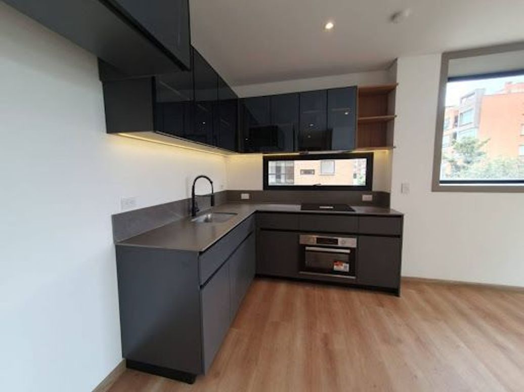 Apartamento de 2 alcobas en venta en Chico Norte Iii, Bogotá, 65 m² · foto 5 de 20