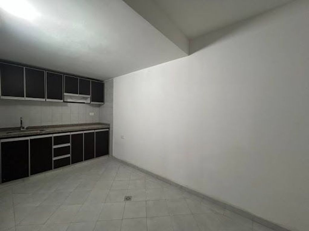 Casa de 6 alcobas en venta en Centro Nariño, Bogotá, 675 m² · foto 12 de 20