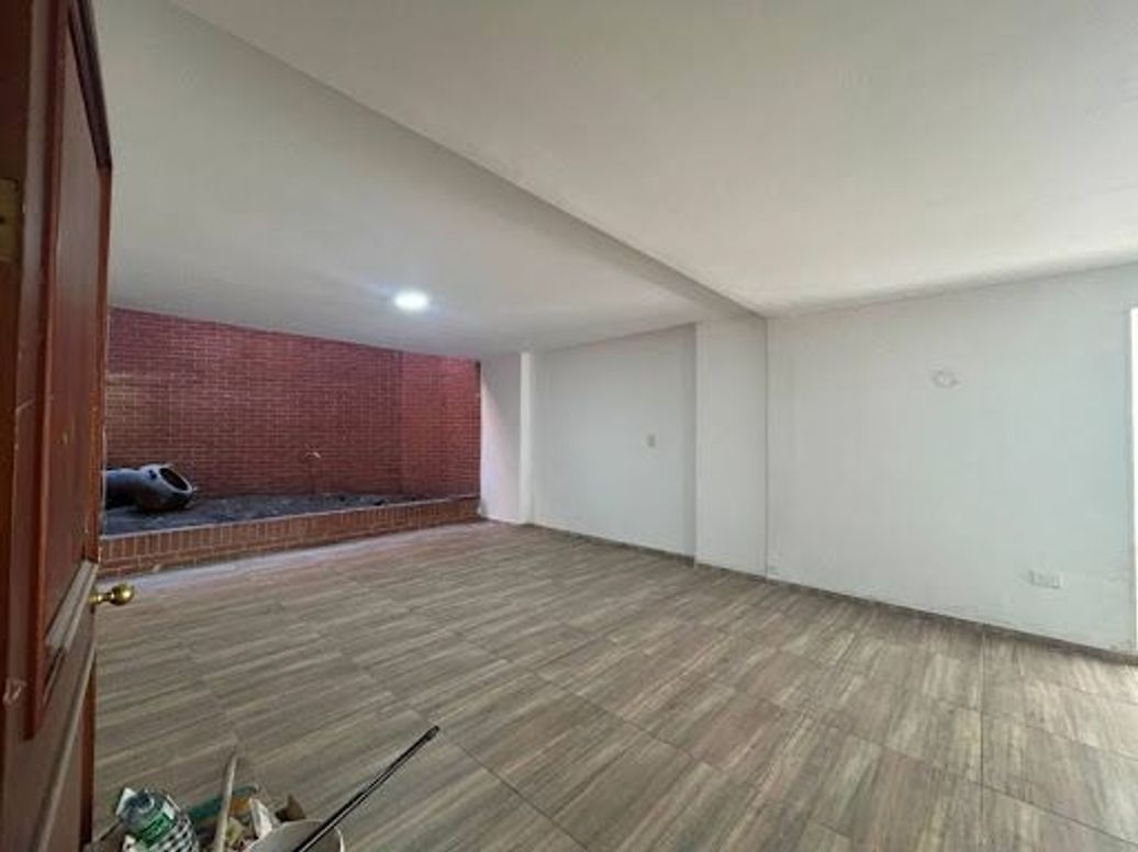 Casa de 6 alcobas en venta en Centro Nariño, Bogotá, 675 m² · foto 19 de 20