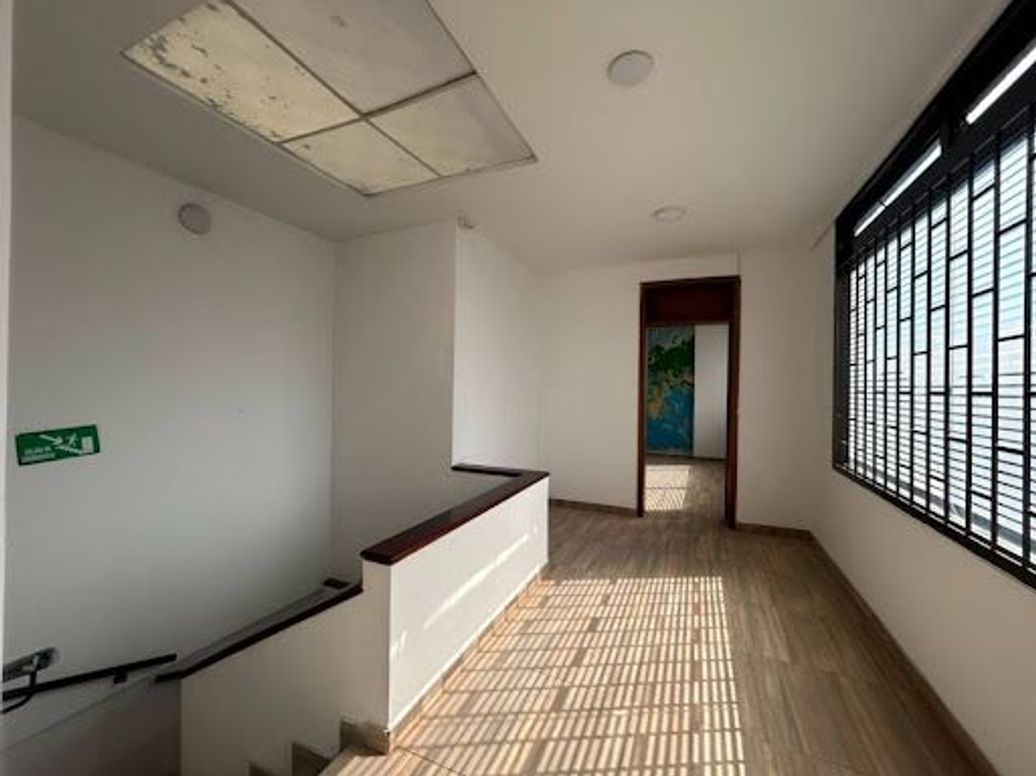 Casa de 6 alcobas en venta en Centro Nariño, Bogotá, 675 m² · foto 7 de 20