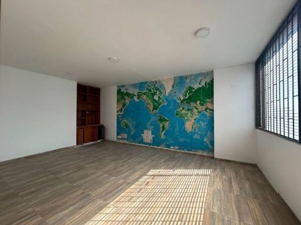 Casa de 6 alcobas en venta en Centro Nariño, Bogotá, 675 m² · foto 6 de 20