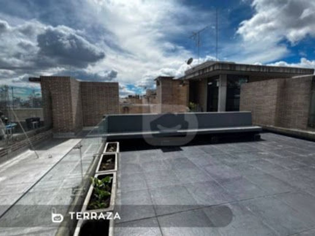 Apartamento de 1 alcoba en venta en Santa Barbara, Bogotá, 64 m² · foto 2 de 16