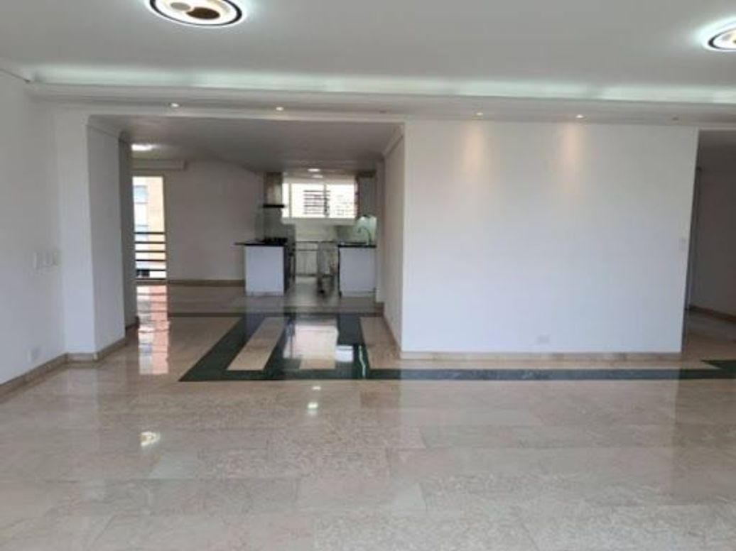 ARRIENDO de APARTAMENTO en LOMA DE LOS PARRA, Medellín en Loma De Los Parra