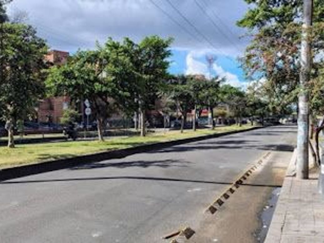 Casa de 5 alcobas en venta en Nuevo Kennedy, Bogotá, 367 m² · foto 7 de 17