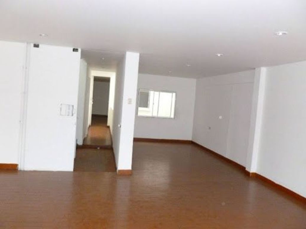 Casa de 5 alcobas en venta en Nuevo Kennedy, Bogotá, 367 m² · foto 12 de 17