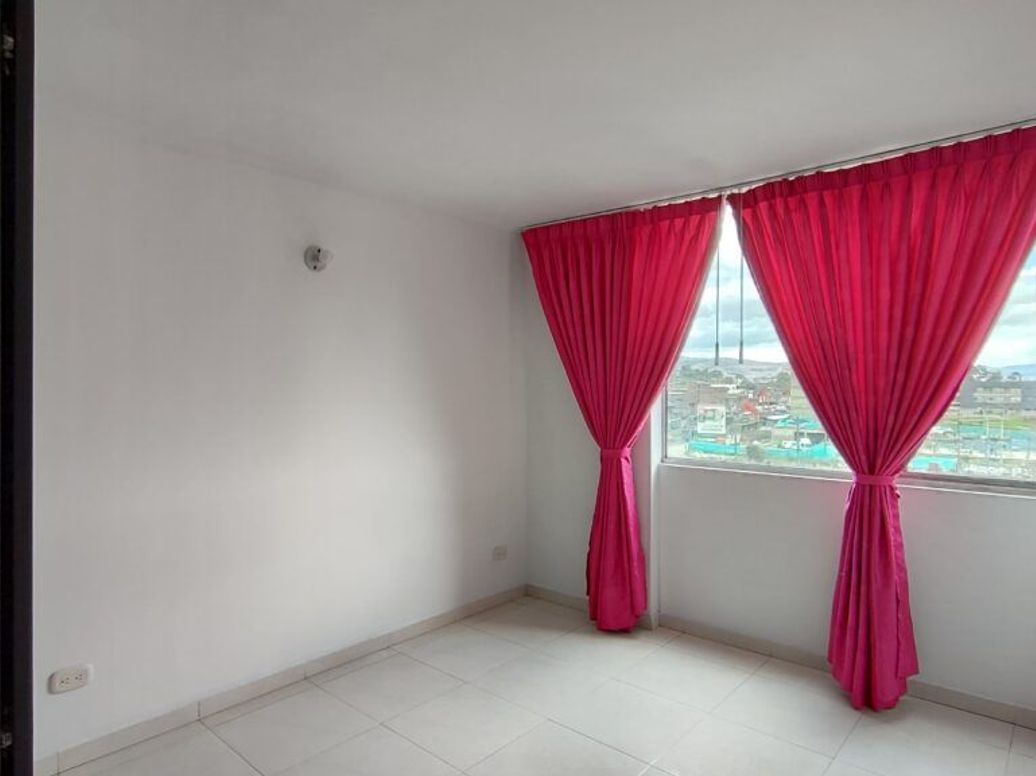 Apartamento de 3 alcobas en venta en Ciudad Techo, Bogotá, 55 m² · foto 9 de 14