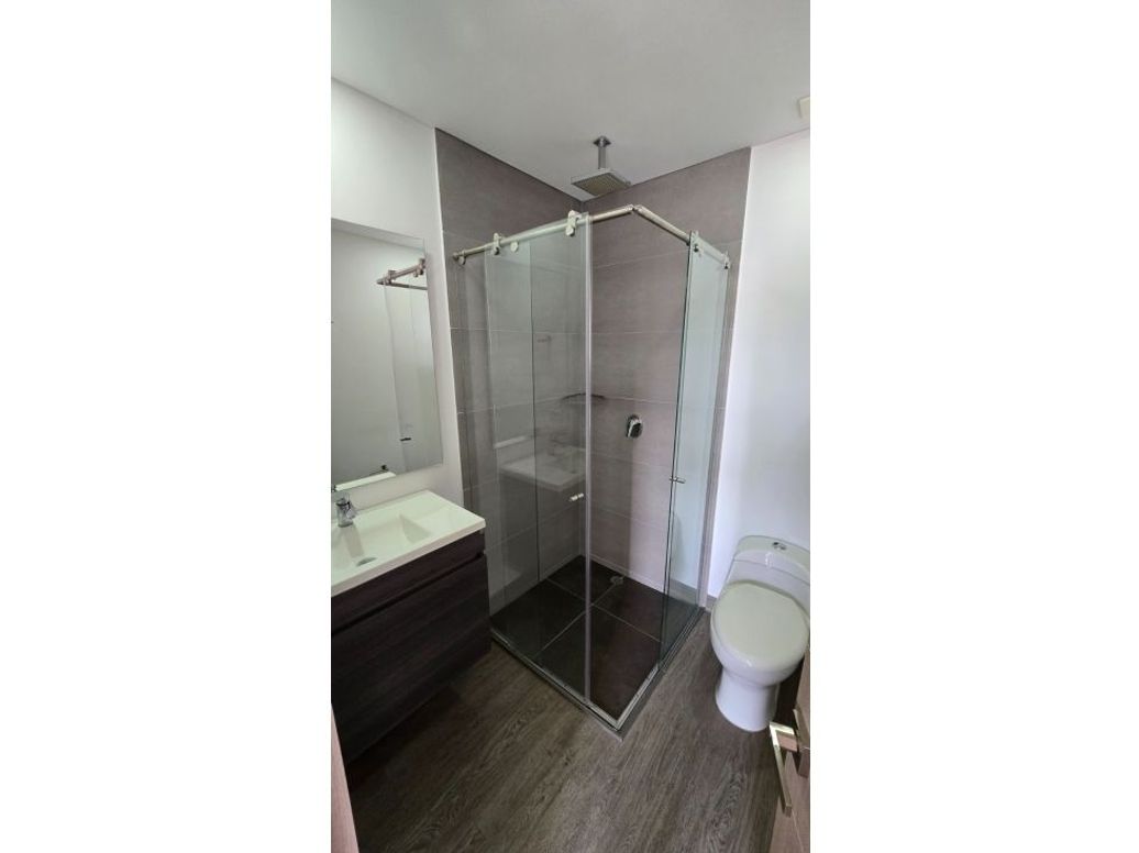 Apartamento de 2 alcobas en venta en Santa Barbara, Bogotá, 123 m² · foto 14 de 15