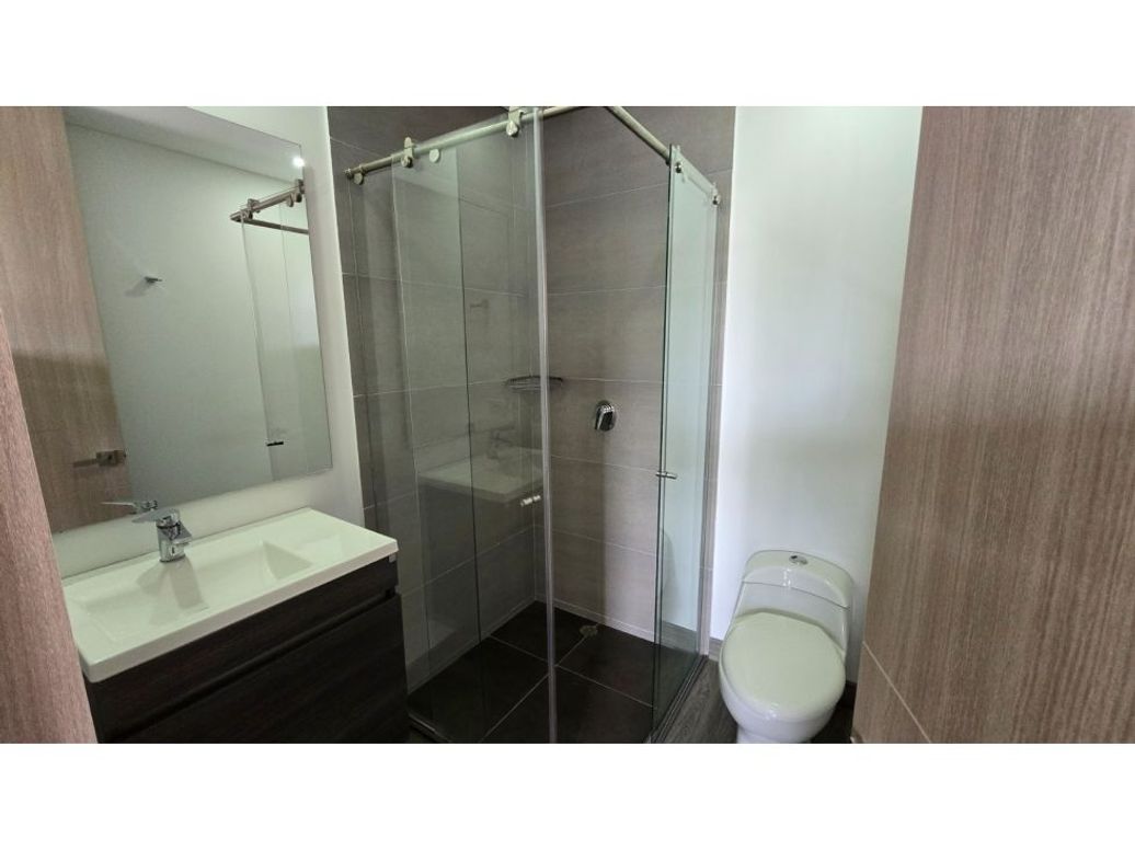 Apartamento de 2 alcobas en venta en Santa Barbara, Bogotá, 123 m² · foto 15 de 15