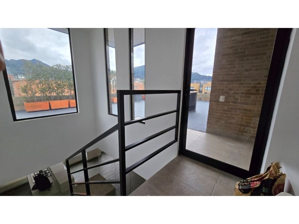 Apartamento de 2 alcobas en venta en Santa Barbara, Bogotá, 123 m² · foto 7 de 15