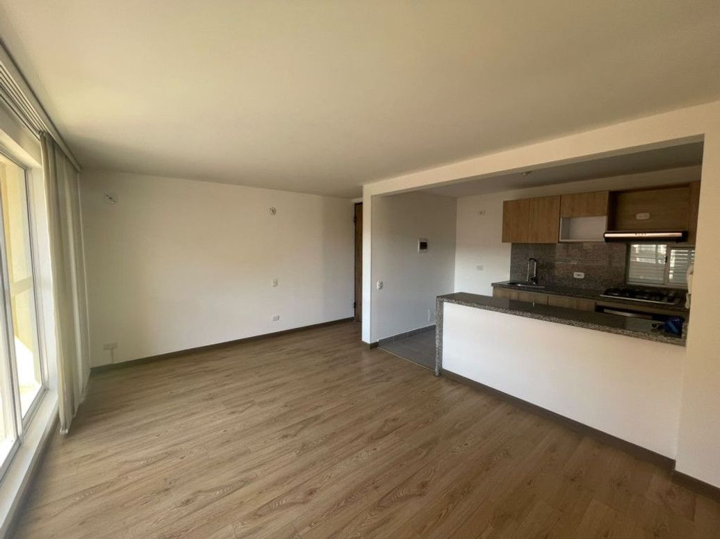 Apartamento de 3 alcobas en venta en El Dorado, Bogotá, 75 m² · foto 4 de 20
