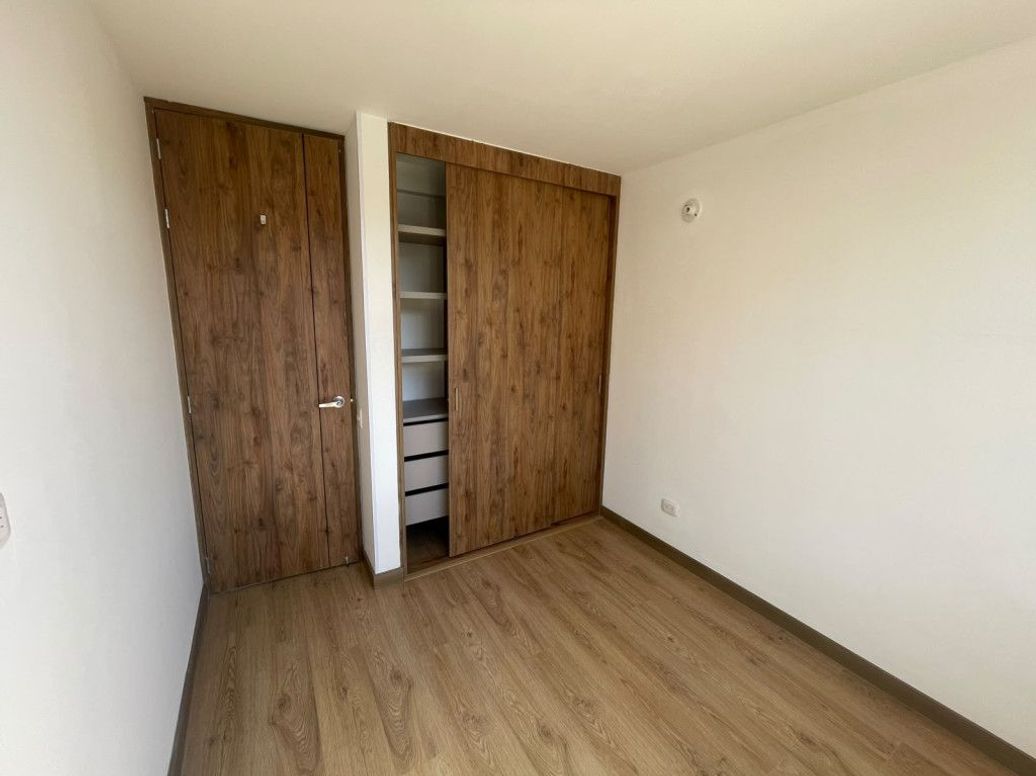 Apartamento de 3 alcobas en venta en El Dorado, Bogotá, 75 m² · foto 14 de 20