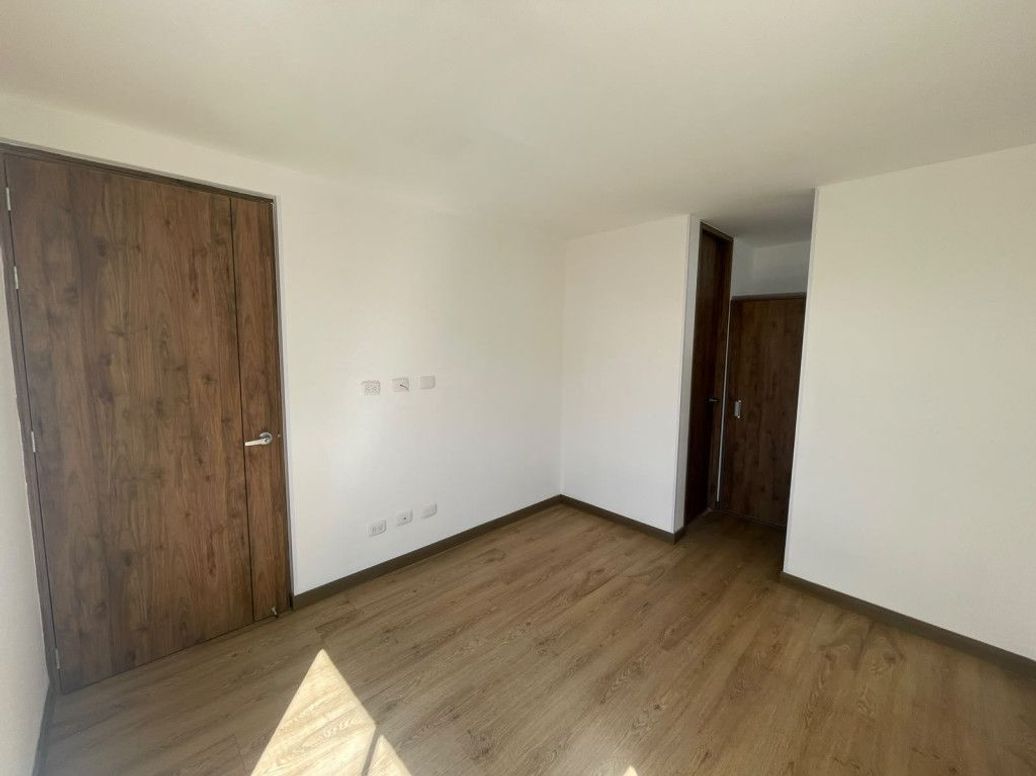 Apartamento de 3 alcobas en venta en El Dorado, Bogotá, 75 m² · foto 18 de 20