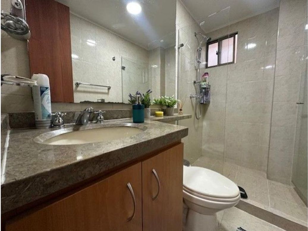 Casa de 4 alcobas en venta en Lago Cordoba, Bogotá, 199 m² · foto 17 de 18