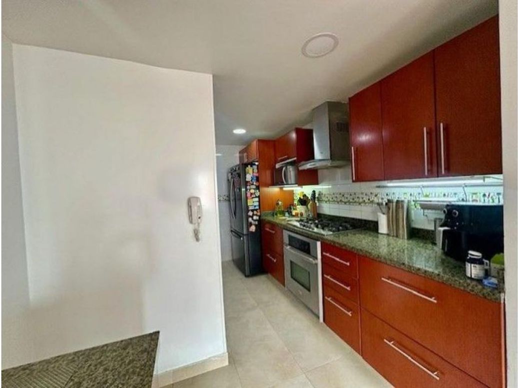 Casa de 4 alcobas en venta en Lago Cordoba, Bogotá, 199 m² · foto 6 de 18