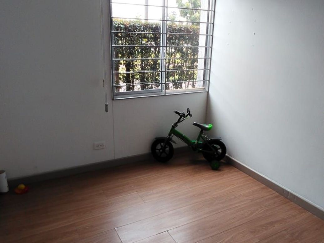 Apartamento de 3 alcobas en venta en Ub. Castilla, Bogotá, 73 m² · foto 14 de 20