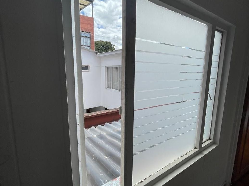 Casa de 6 alcobas en venta en Autopista Medellin, Bogotá, 72 m² · foto 12 de 20