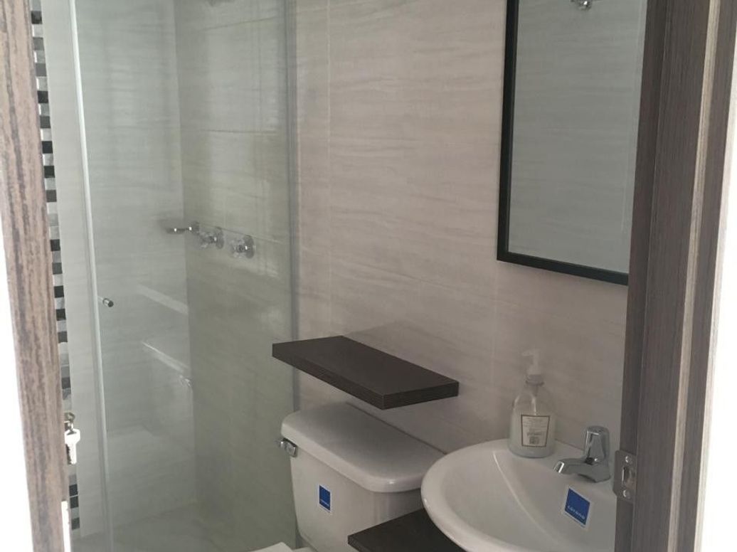Apartamento de 3 alcobas en venta en El Triángulo, Bogotá, 43 m² · foto 5 de 11