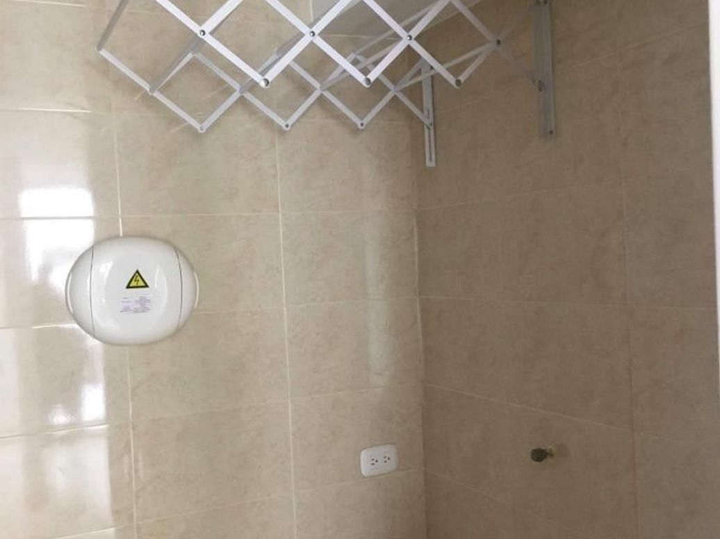 Apartamento de 3 alcobas en venta en El Triángulo, Bogotá, 43 m² · foto 3 de 11