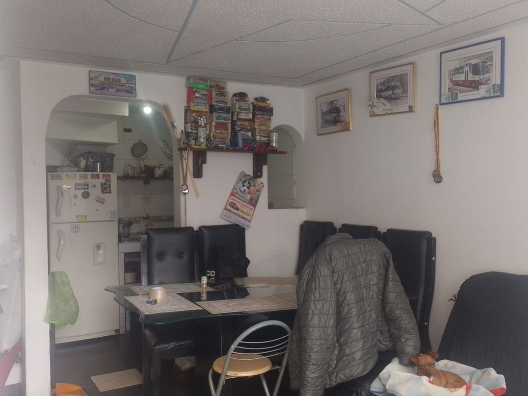 Casa de 2 alcobas en venta en La Ronda, Bogotá, 44 m² · foto 2 de 8