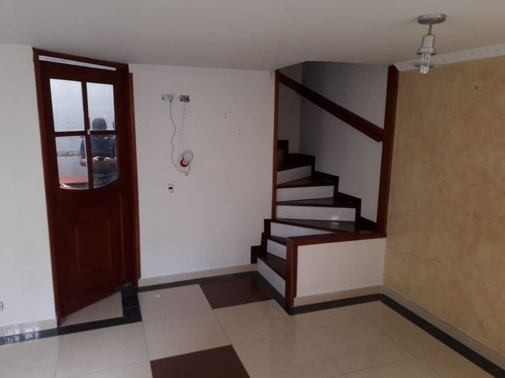 Casa de 3 alcobas en venta en Cantalejo, Bogotá, 70 m² · foto 2 de 13