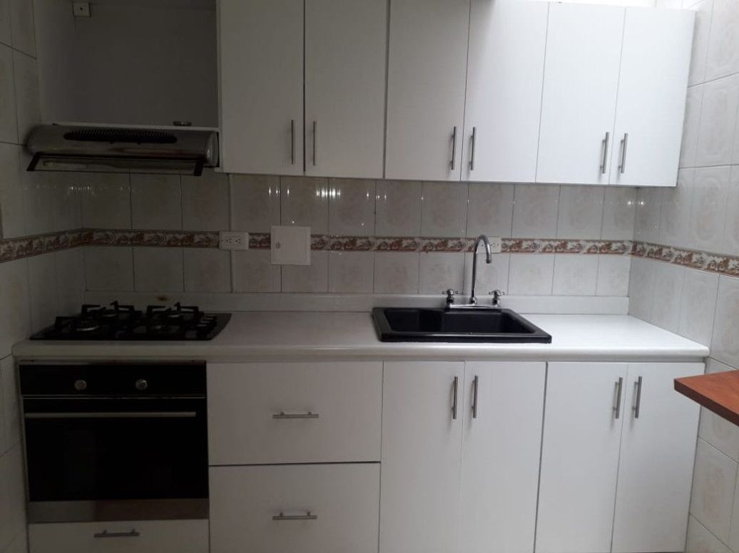 Casa de 3 alcobas en venta en Cantalejo, Bogotá, 70 m² · foto 3 de 13