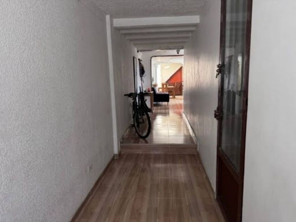 Casa de 4 alcobas en venta en Villa Alsacia, Bogotá, 240 m² · foto 6 de 20
