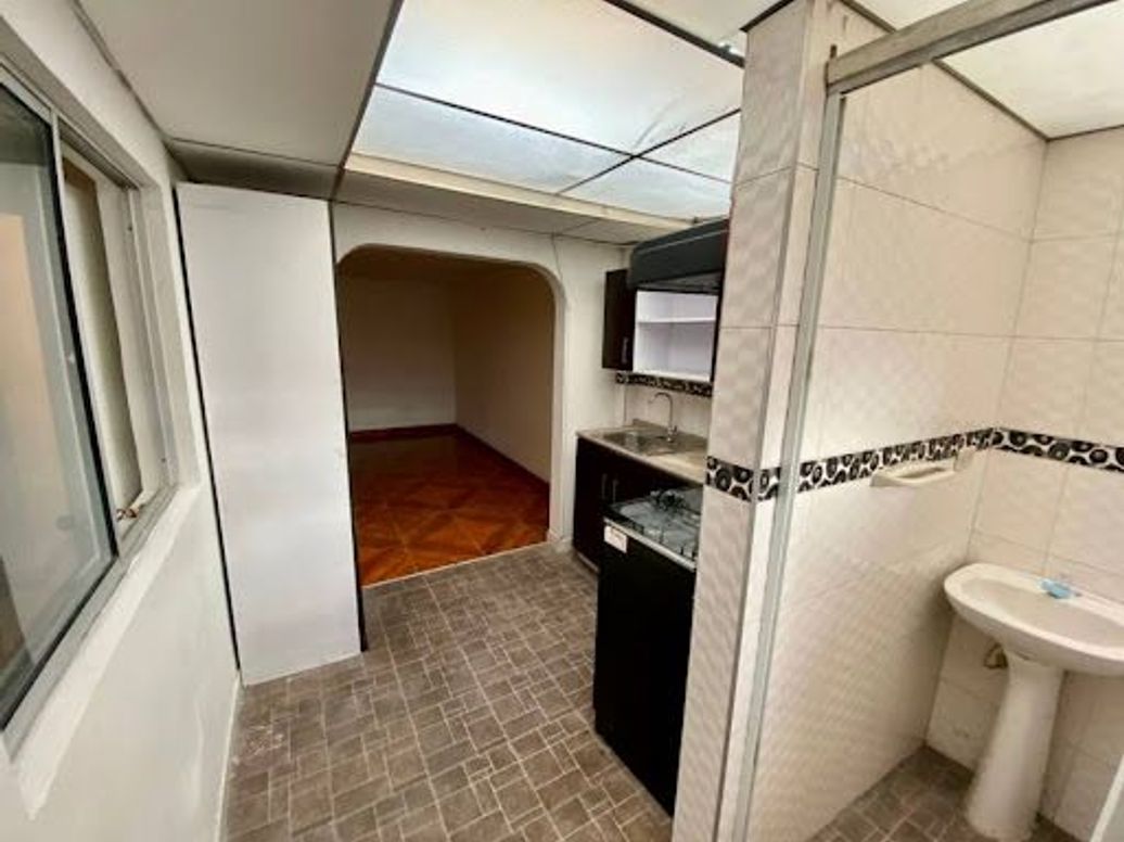 Casa de 5 alcobas en venta en Santa Isabel, Bogotá, 220 m² · foto 11 de 20