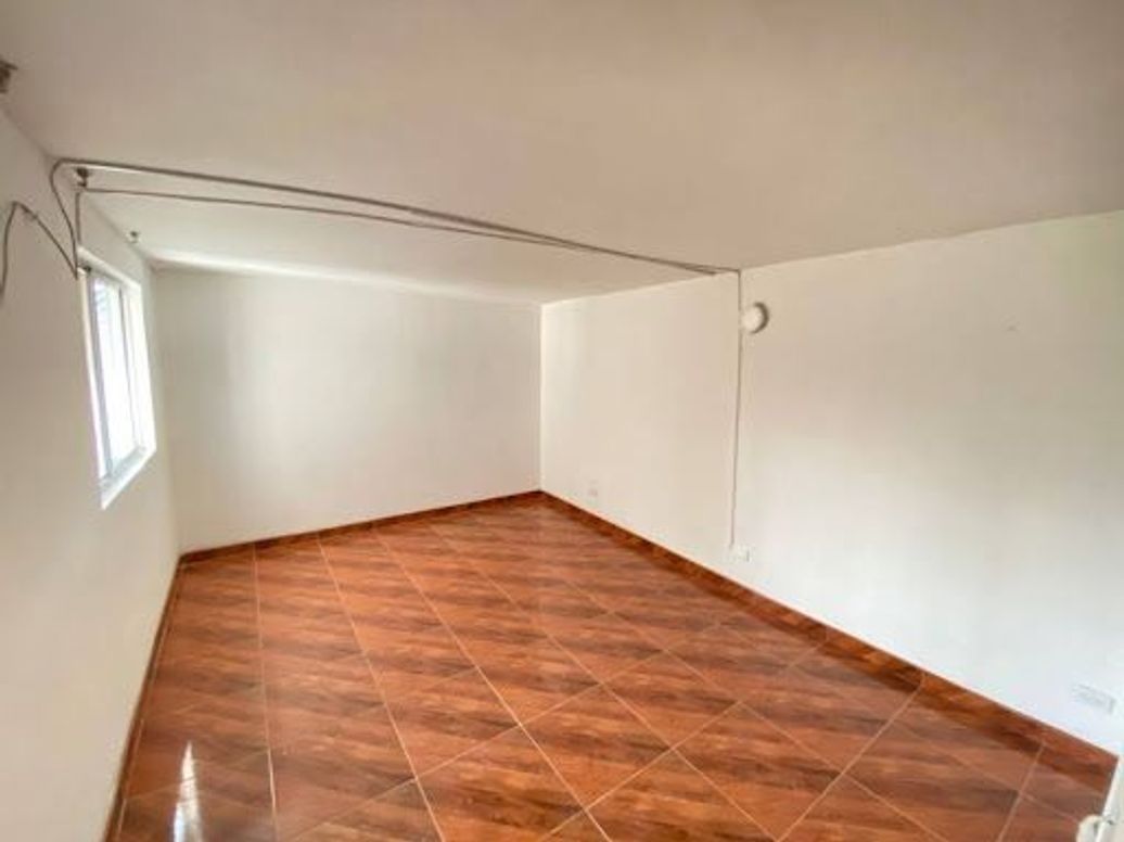 Casa de 5 alcobas en venta en Santa Isabel, Bogotá, 220 m² · foto 9 de 20