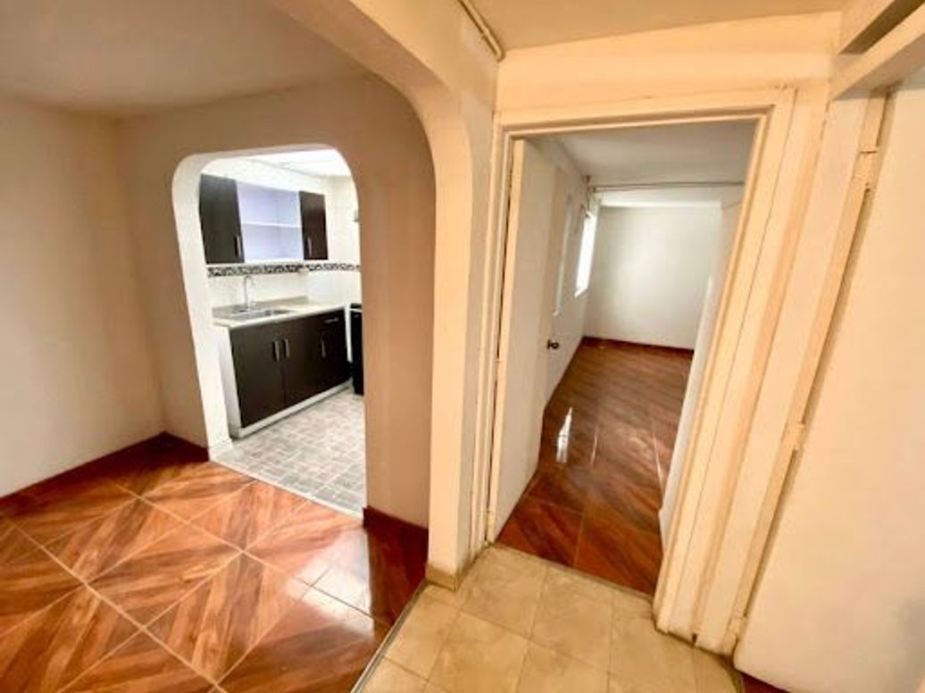 Casa de 5 alcobas en venta en Santa Isabel, Bogotá, 220 m² · foto 10 de 20