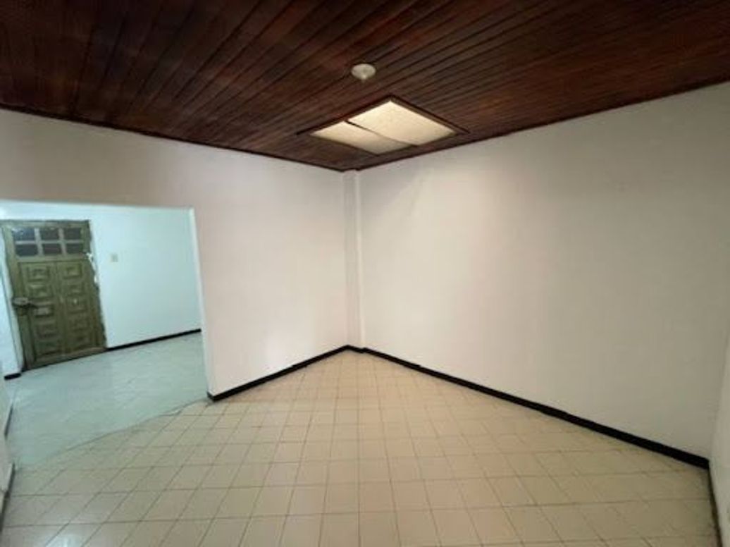 Casa de 5 alcobas en venta en Santa Isabel, Bogotá, 220 m² · foto 13 de 20