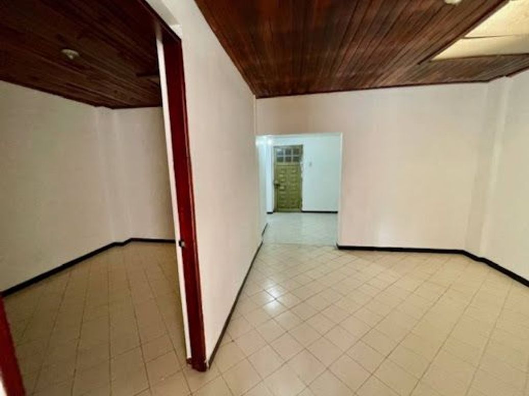 Casa de 5 alcobas en venta en Santa Isabel, Bogotá, 220 m² · foto 14 de 20