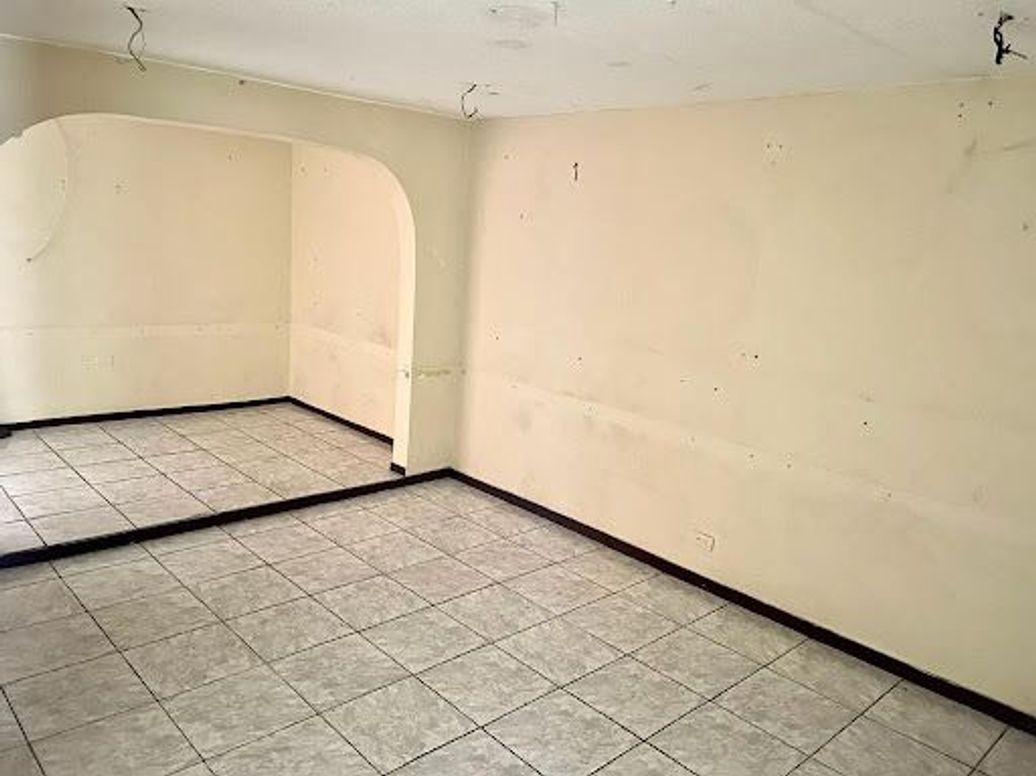 Casa de 5 alcobas en venta en Modelia, Bogotá, 210 m² · foto 9 de 20