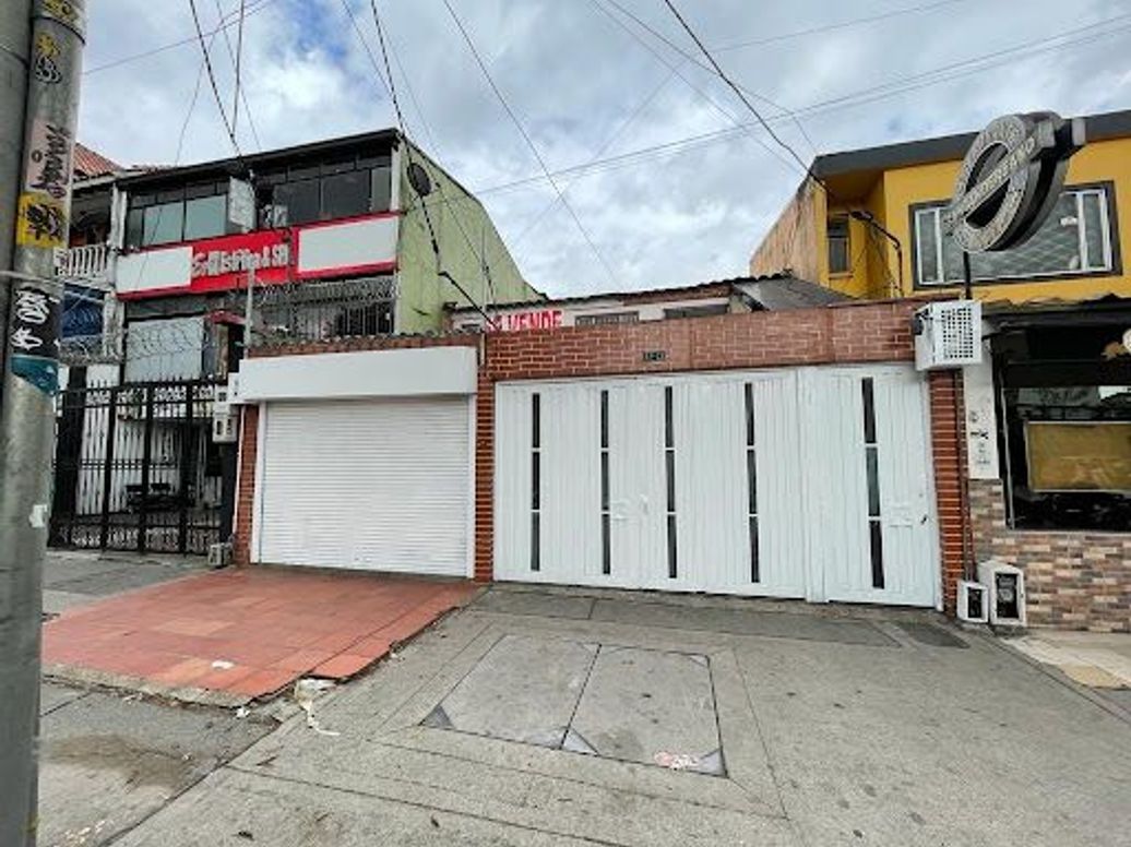 Casa de 5 alcobas en venta en Modelia, Bogotá, 210 m² · foto 19 de 20
