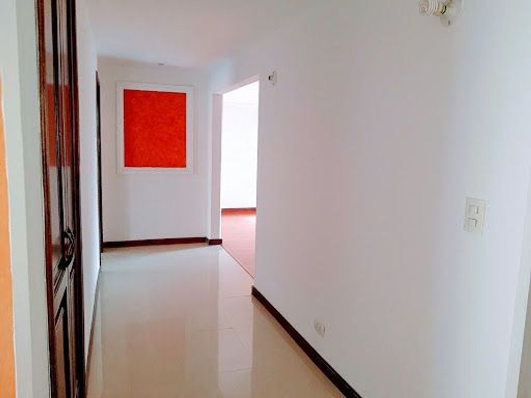 Apartamento de 3 alcobas en venta en Santa Barbara Central, Bogotá, 163 m² · foto 19 de 20
